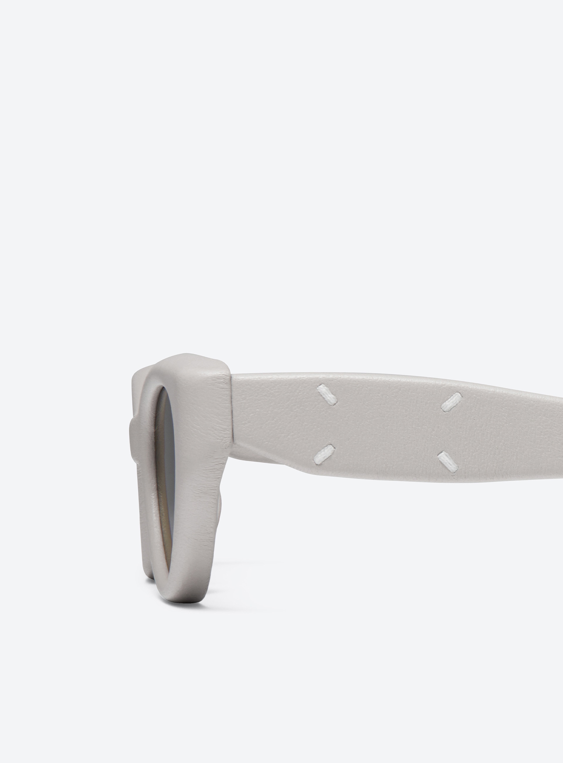 Maison Margiela - MM108 Leather LIV1 | Gentle Monster